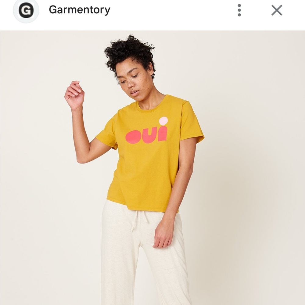 Clare V T Shirt “Oui” yellow